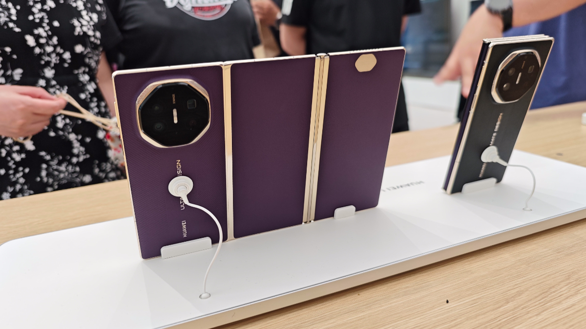 Huawei Mate XTs Smartphone